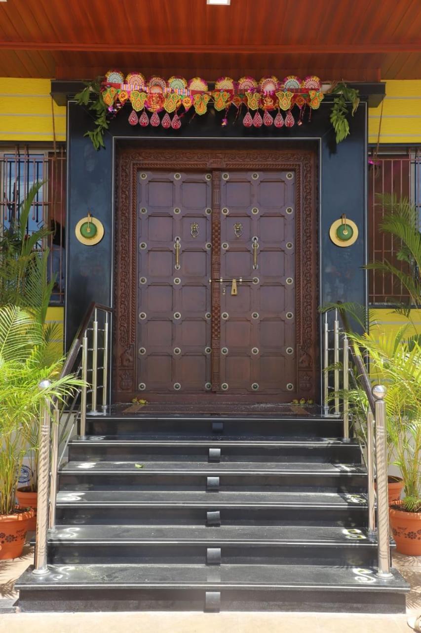 Hotel Ashokraj 戈尔哈布尔 外观 照片